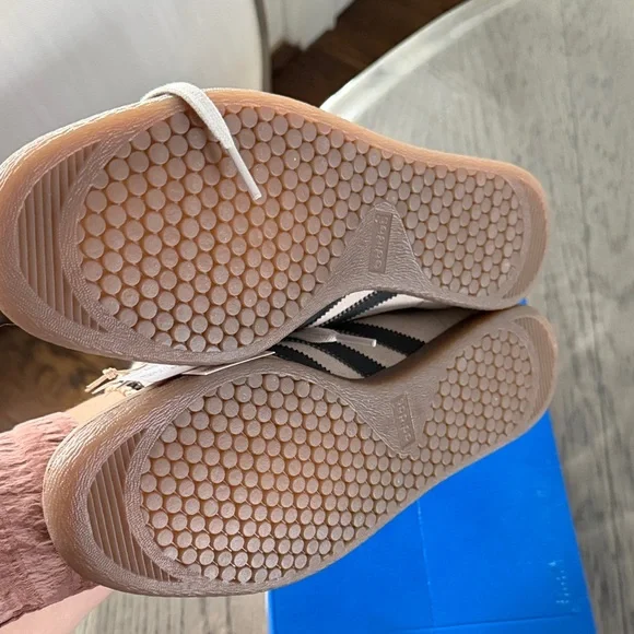 Adidas Men's Beige and Black Sneakers - Picture 3 of 5